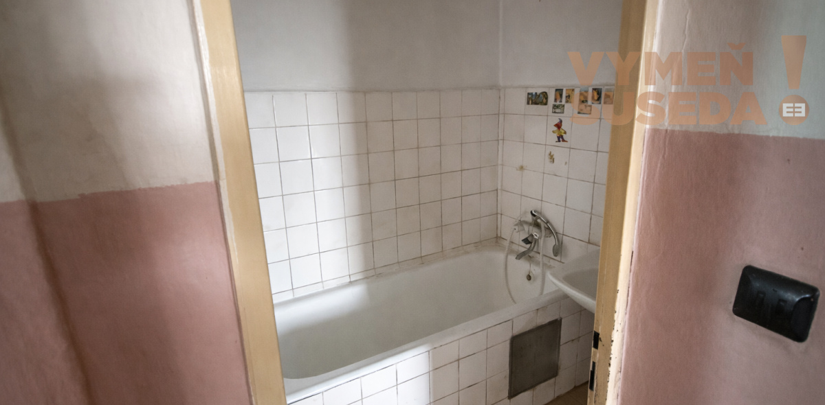 VYMEŇ SUSEDA! - Výnimočný  4-izbový byt v Ružinove s dvoma loggiami – Martinčekova ulica.