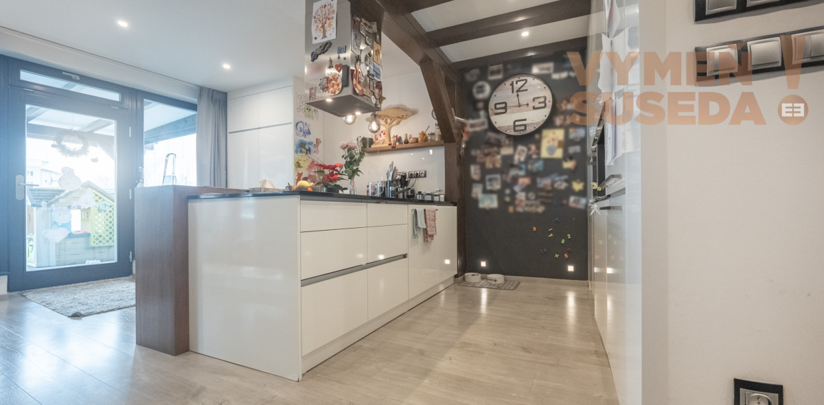 ESTATE INVEST – Exkluzívna investičná nehnuteľnosť o výmere 1000m2 s luxusným veľkometrážnym bytom v centre mesta Banská Bystrica