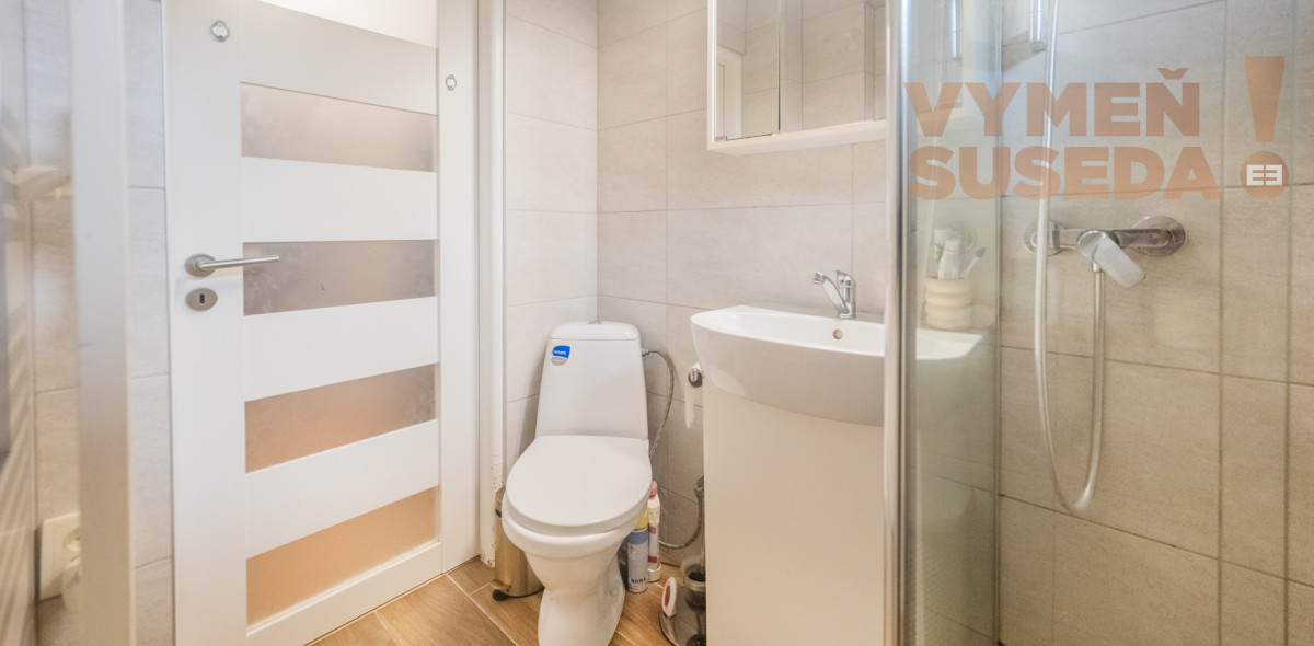 ESTATE INVEST – Exkluzívna investičná nehnuteľnosť o výmere 1000m2 s luxusným veľkometrážnym bytom v centre mesta Banská Bystrica