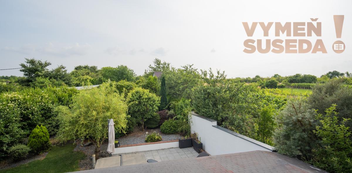 VYMEŇ SUSEDA! – PONÚKAME NA PREDAJ VÝNIMOČNÝ 6 IZB. RODINNÝ DOM, ŠENKVICE