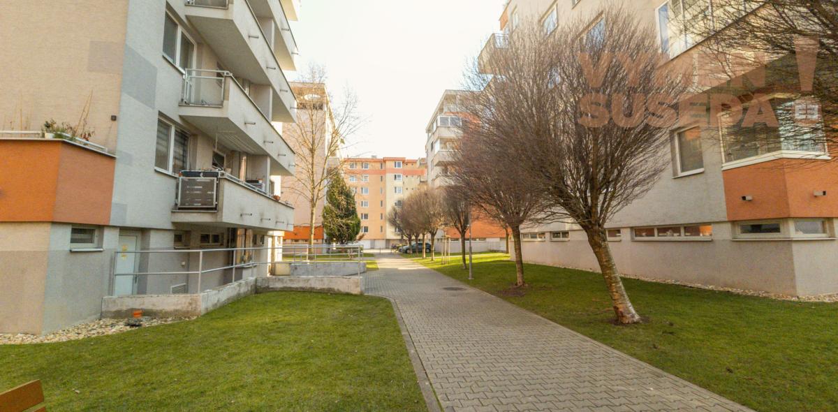 VYMEŇ SUSEDA! - Výnimočný 2 izb. byt s potenciálom na 3 izby - novostavba, ul. Na Križovatkách, TRNÁVKA - BA II.