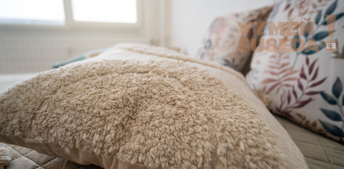 VYMEŇ SUSEDA! – KOMPLETNE ZREKONŠTRUOVANÝ 2 IZB. BYT S LOGGIOU A PARKOVACÍM MIESTOM, VLČIE HRDLO, BRATISLAVA II, RUŽINOV.