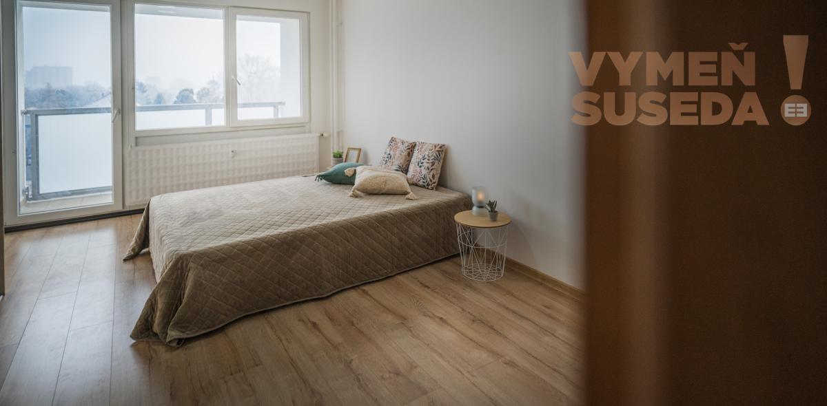 VYMEŇ SUSEDA! – KOMPLETNE ZREKONŠTRUOVANÝ 2 IZB. BYT S LOGGIOU A PARKOVACÍM MIESTOM, VLČIE HRDLO, BRATISLAVA II, RUŽINOV.