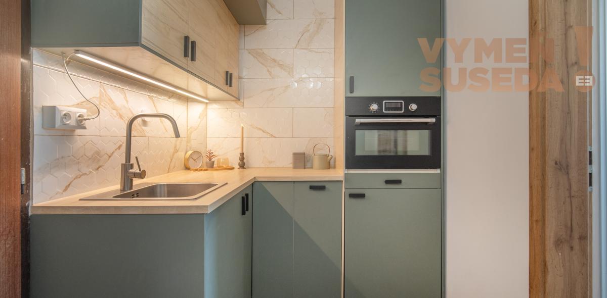 VYMEŇ SUSEDA! – KOMPLETNE ZREKONŠTRUOVANÝ 2 IZB. BYT S LOGGIOU A PARKOVACÍM MIESTOM, VLČIE HRDLO, BRATISLAVA II, RUŽINOV.