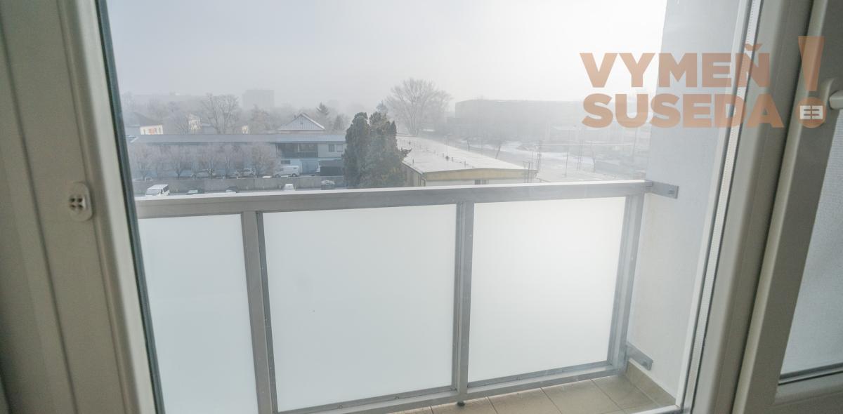 VYMEŇ SUSEDA! – KOMPLETNE ZREKONŠTRUOVANÝ 2 IZB. BYT S LOGGIOU A PARKOVACÍM MIESTOM, VLČIE HRDLO, BRATISLAVA II, RUŽINOV.