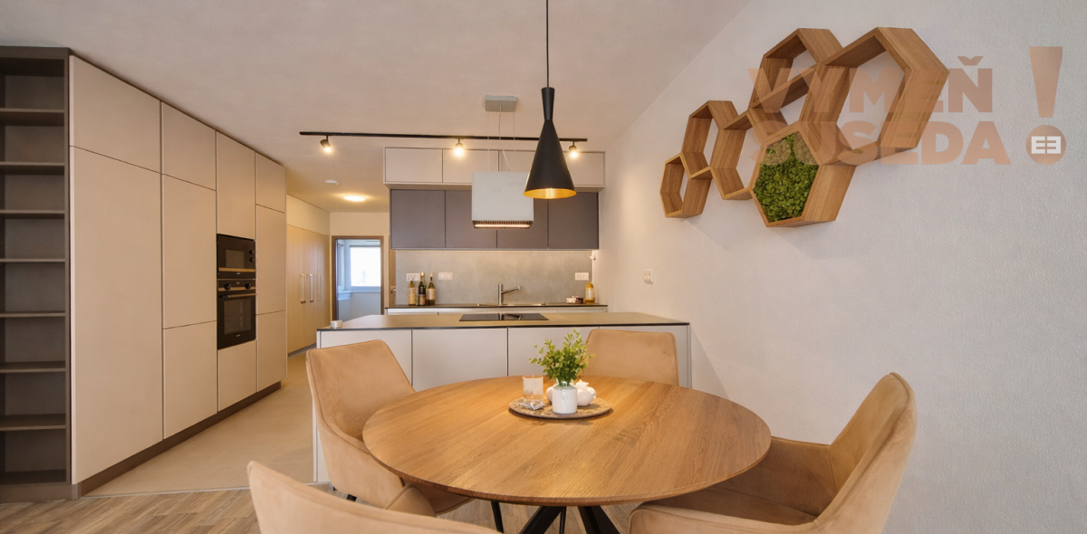 VYMEŇ SUSEDA! - Výnimočný, 3 izb. zariadený byt s terasou a parkovaním, s úžasným výhľadom na Bratislavu, Lužná ul., BA V.