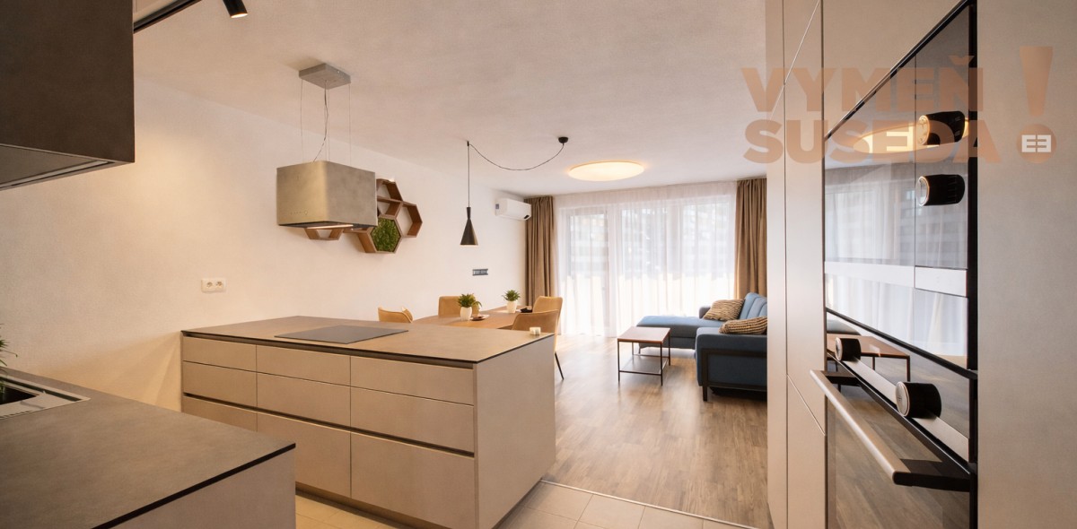 VYMEŇ SUSEDA! - Výnimočný, 3 izb. zariadený byt s terasou a parkovaním, s úžasným výhľadom na Bratislavu, Lužná ul., BA V.