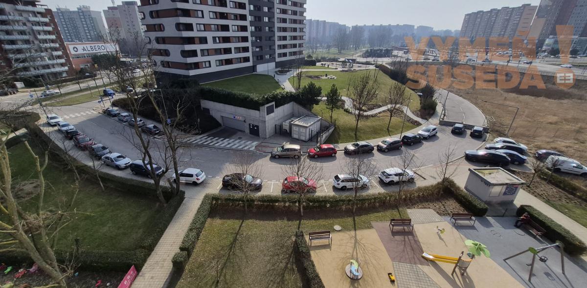 VYMEŇ SUSEDA! - Výnimočný, 3 izb. zariadený byt s terasou a parkovaním, s úžasným výhľadom na Bratislavu, Lužná ul., BA V.