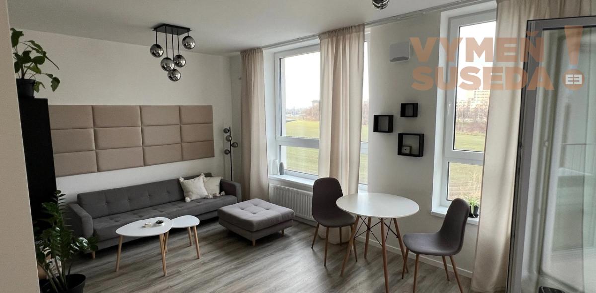 VYMEŇ SUSEDA! – VÝNIMOČNÝ 2 IZB. ZARIADENÝ BYT S LOGGIOU A PARKOVANÍM, LABUTIA, BA V, PETRŽALKA.