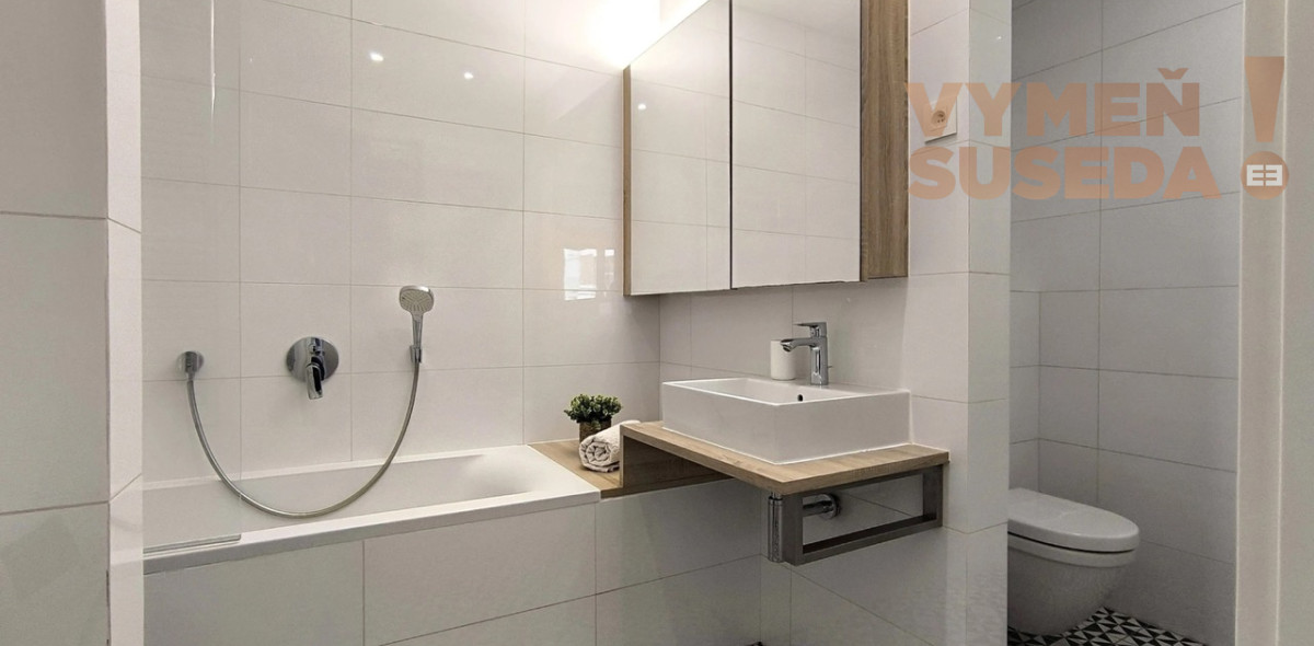 VYMEŇ SUSEDA! – VÝNIMOČNÝ 2 IZB. ZARIADENÝ BYT S TERASOU A PARKOVANÍM, PET FRIENDLY, HRÍŇOVSKÁ, BA I, STARÉ MESTO,