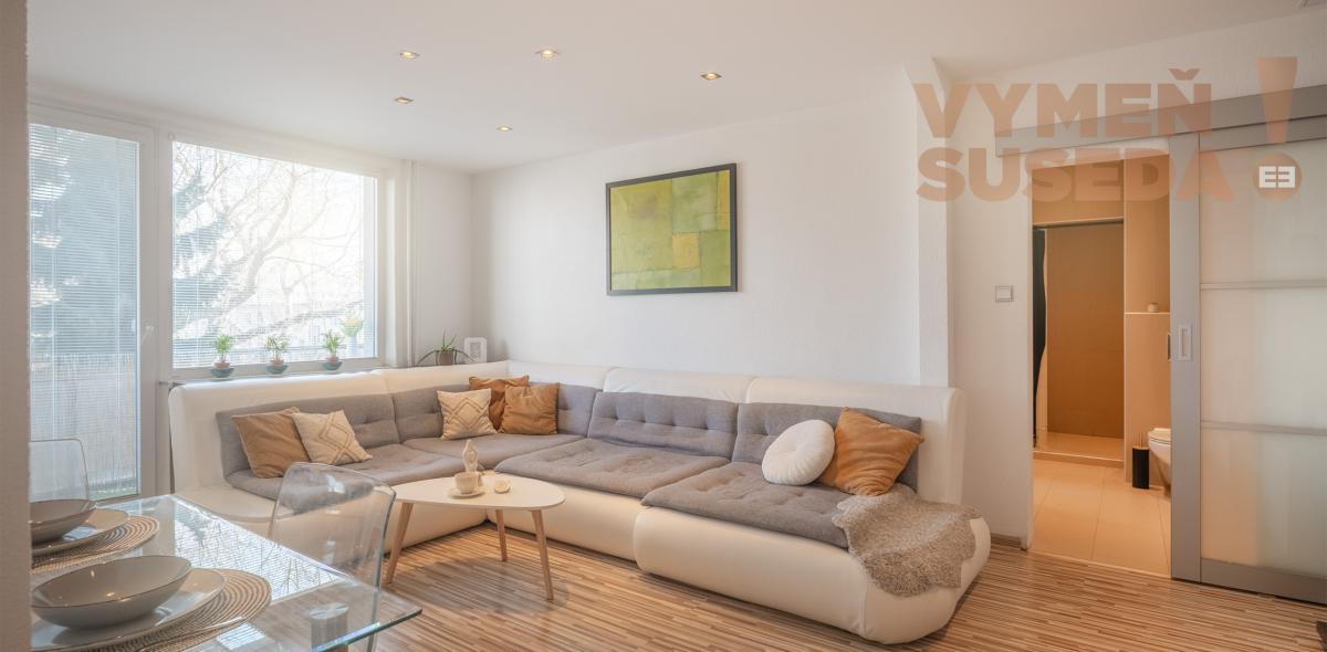 VYMEŇ SUSEDA! - VÝNIMOČNÝ 3 IZB. KOMPLETNE ZREKONŠTRUOVANÝ BYT s BALKÓNOM, VYHĽADÁVANÁ LOKALITA RUŽINOV, HABURSKÁ UL., BA II.