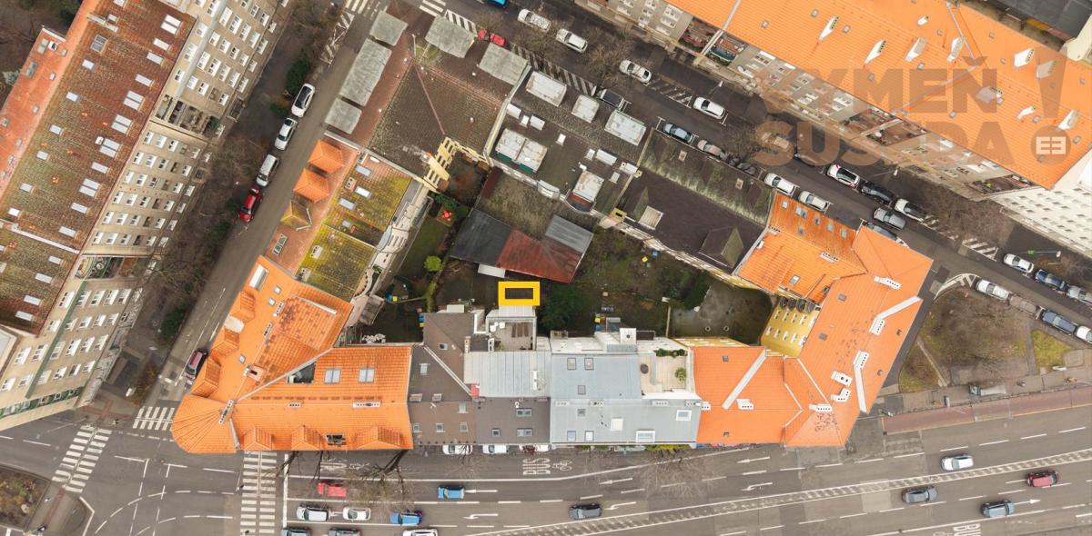 VYMEŇ SUSEDA! - Výnimočný 3 izb. TEHLOVÝ, staromestský byt 91.55 m2 s východom na terasu, Dostojevského rad, Staré mesto - BA I.