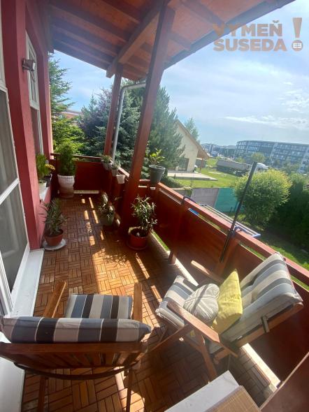 VYMEŇ SUSEDA! - Luxusné bývanie s atmosférou rodinného domu – 4-izbový mezonet so záhradou |Dunajská Lužná