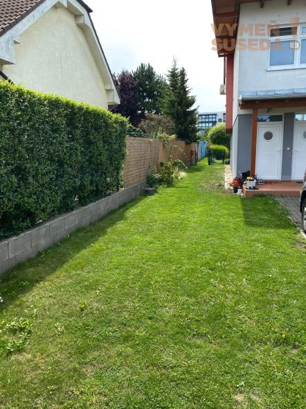 VYMEŇ SUSEDA! - Luxusné bývanie s atmosférou rodinného domu – 4-izbový mezonet so záhradou |Dunajská Lužná