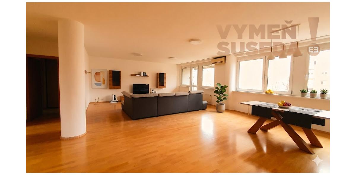 VYMEŇ SUSEDA! – VÝNIMOČNÝ 3 IZB. ZARIADENÝ BYT S BALKÓNOM, PET FRIENDLY, NÁMESTIE MARTINA BENKU, BA I, STARÉ MESTO.