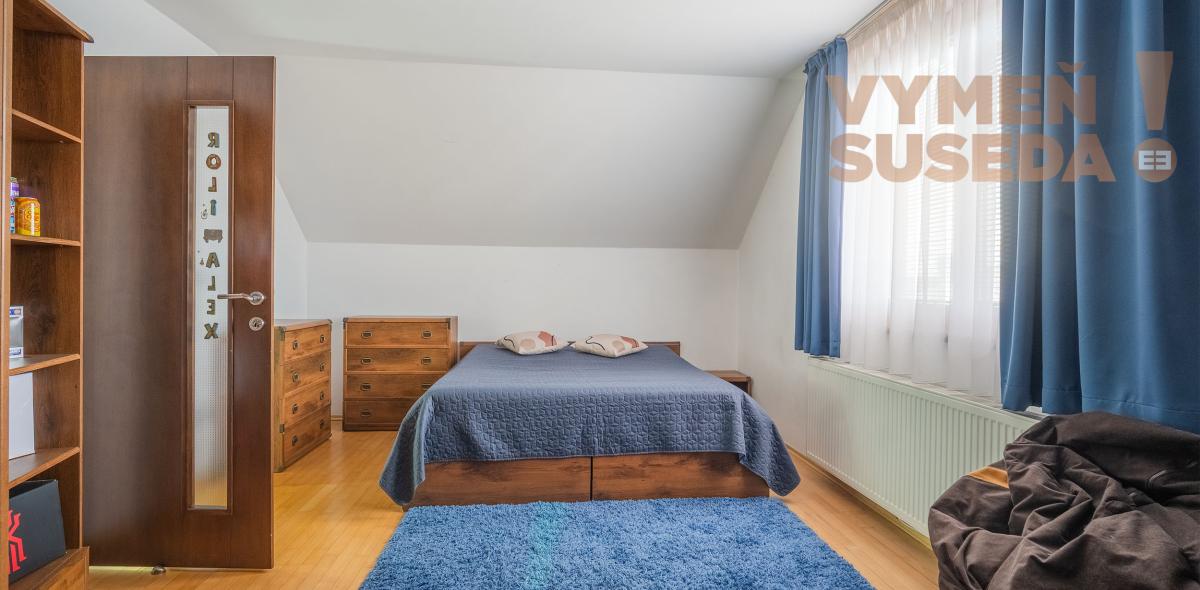 VYMEŇ SUSEDA! – Priestranný nízkoenergetický dom s dvoj-garážou, zimnou záhradou 306m2, 10 a  pozemok, TOP lokalita Dunajská Streda