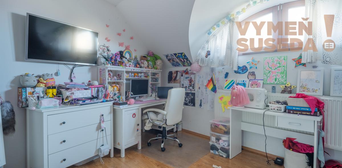 VYMEŇ SUSEDA! – Priestranný nízkoenergetický dom s dvoj-garážou, zimnou záhradou 306m2, 10 a  pozemok, TOP lokalita Dunajská Streda