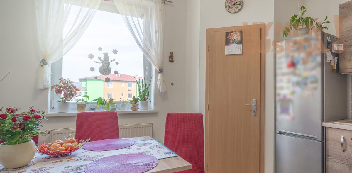 VYMEŇ SUSEDA! - Na predaj krásny, presvetlený, tehlový 2-izb. byt s balkónom – Hroznová ulica, Pezinok.