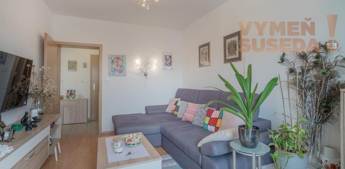 VYMEŇ SUSEDA! - Na predaj krásny, presvetlený, tehlový 2-izb. byt s balkónom – Hroznová ulica, Pezinok.