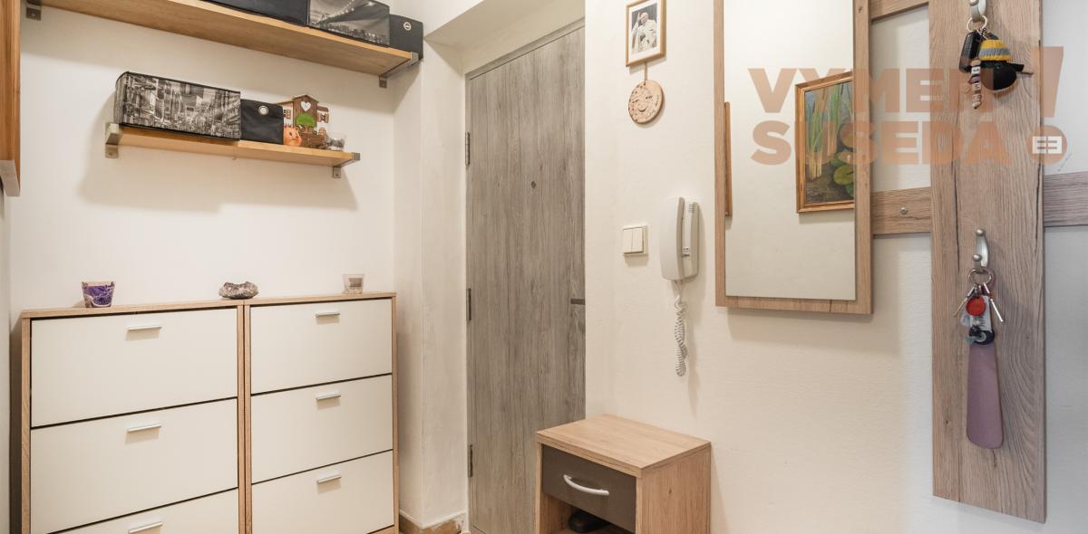 VYMEŇ SUSEDA! - Na predaj krásny, presvetlený, tehlový 2-izb. byt s balkónom – Hroznová ulica, Pezinok.