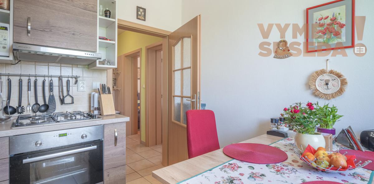 VYMEŇ SUSEDA! - Na predaj krásny, presvetlený, tehlový 2-izb. byt s balkónom – Hroznová ulica, Pezinok.