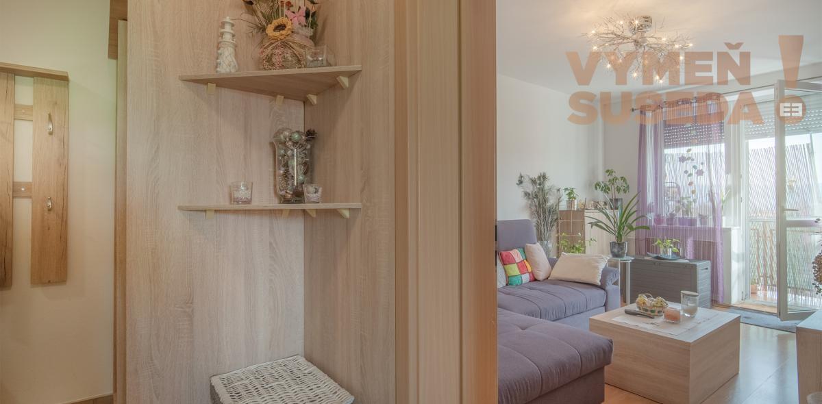 VYMEŇ SUSEDA! - Na predaj krásny, presvetlený, tehlový 2-izb. byt s balkónom – Hroznová ulica, Pezinok.