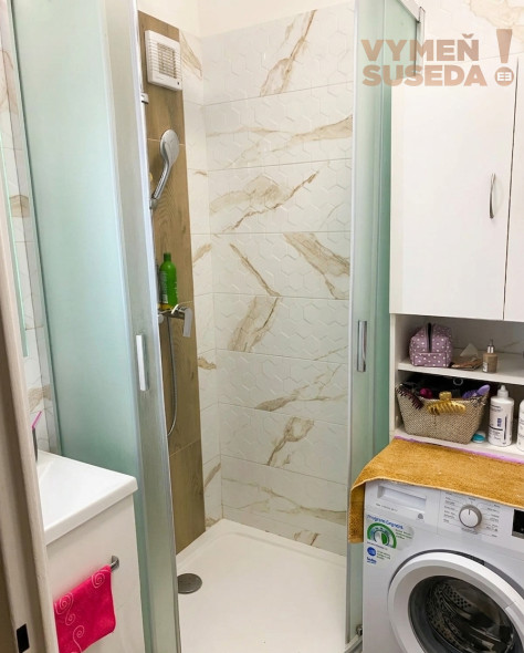 VYMEŇ SUSEDA! ŠTÝLOVÝ - KOMPLETNE ZARIADENÝ 2,5-IZBOVÝ BYT - BRATISLAVA - DÚBRAVKA - BA IV.