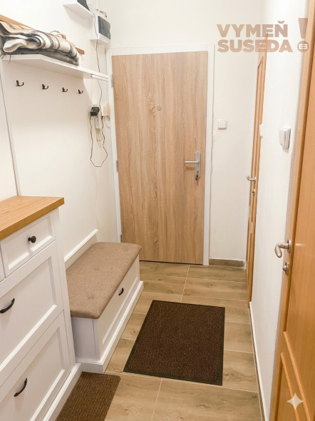 VYMEŇ SUSEDA! ŠTÝLOVÝ - KOMPLETNE ZARIADENÝ 2,5-IZBOVÝ BYT - BRATISLAVA - DÚBRAVKA - BA IV.