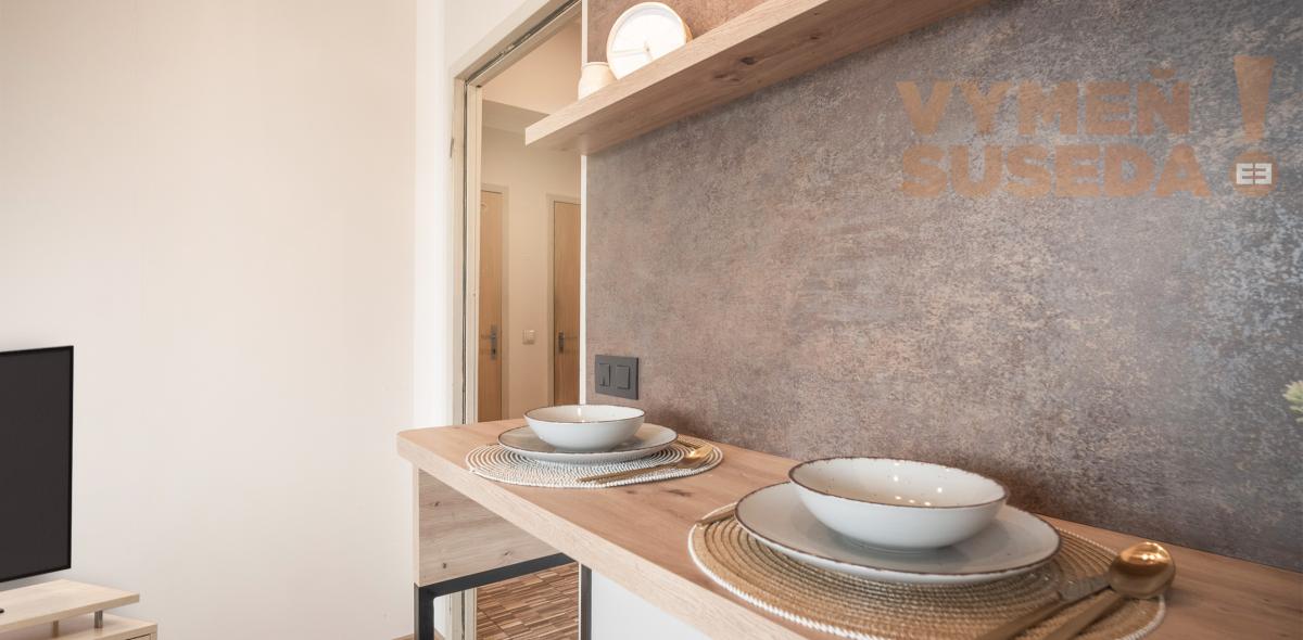 VYMEŇ SUSEDA! – VÝNIMOČNÝ, SLNEČNÝ 2 IZB. BYT S LOGGIOU, ŽILINSKÁ, TRENČÍN - KUBRÁ.