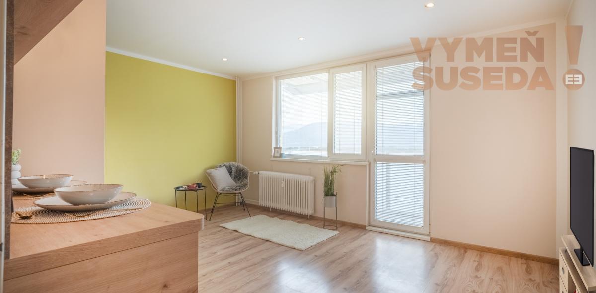 VYMEŇ SUSEDA! – VÝNIMOČNÝ, SLNEČNÝ 2 IZB. BYT S LOGGIOU, ŽILINSKÁ, TRENČÍN - KUBRÁ.