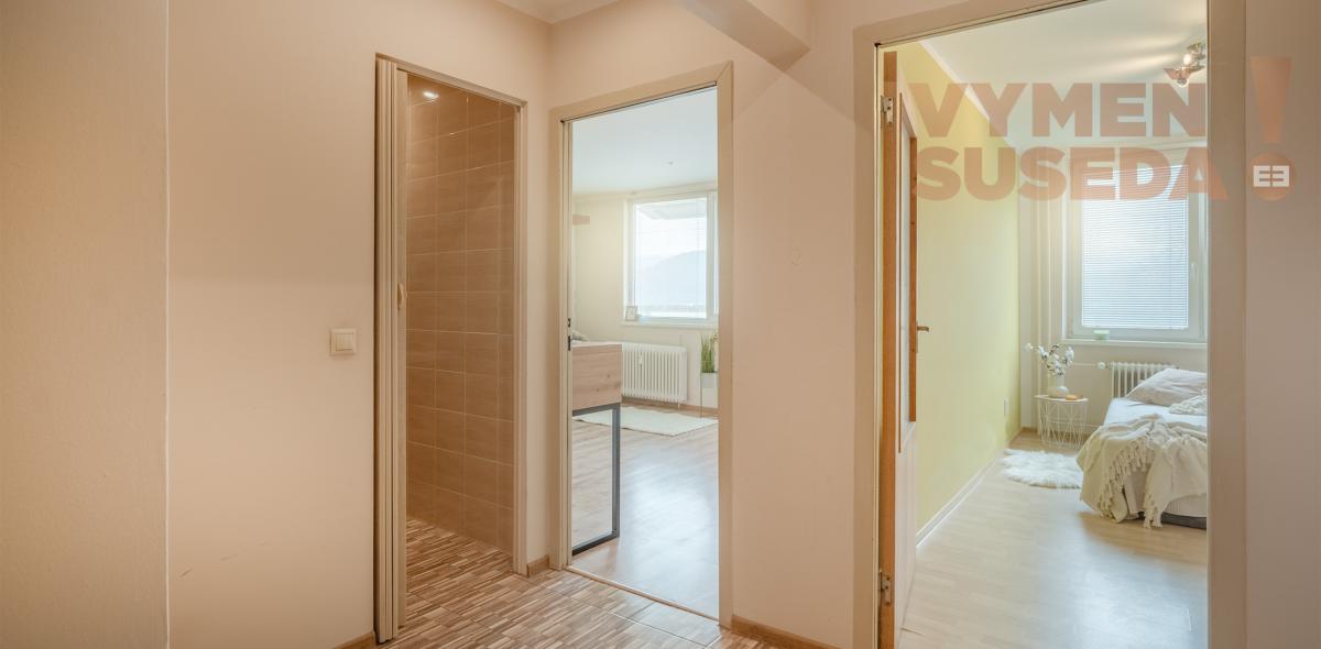 VYMEŇ SUSEDA! – VÝNIMOČNÝ, SLNEČNÝ 2 IZB. BYT S LOGGIOU, ŽILINSKÁ, TRENČÍN - KUBRÁ.