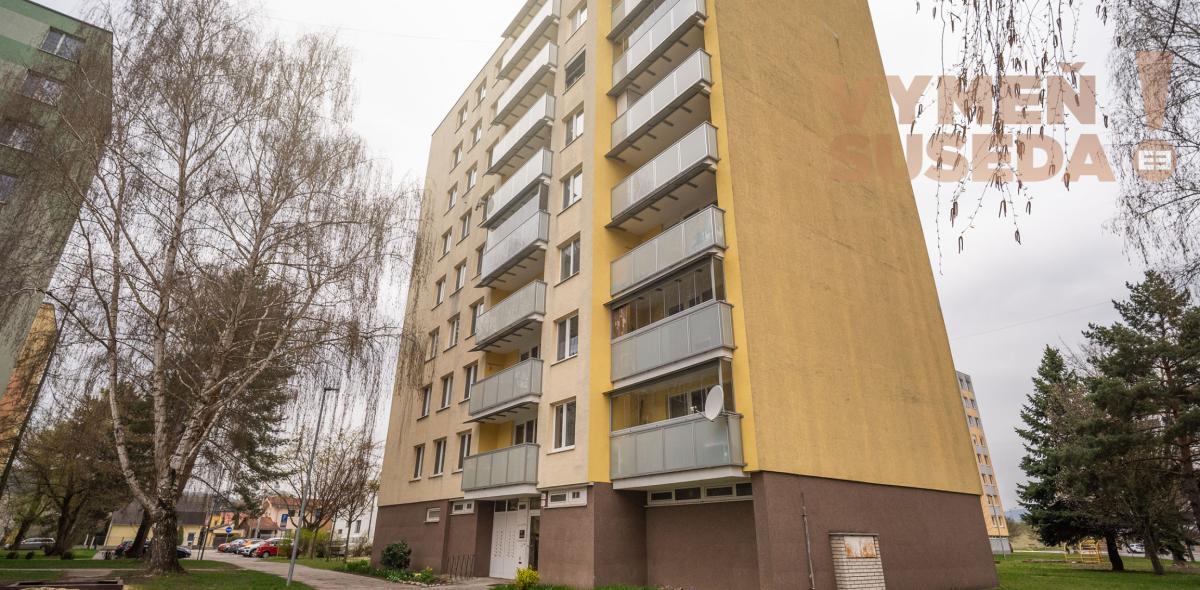 VYMEŇ SUSEDA! – VÝNIMOČNÝ, SLNEČNÝ 2 IZB. BYT S LOGGIOU, ŽILINSKÁ, TRENČÍN - KUBRÁ.