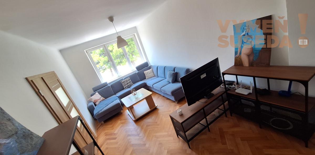 VYMEŇ SUSEDA! - VÝNIMOČNÝ TEHLOVÝ 3 IZB. BYT v Ružinove,  Družicová ulica.