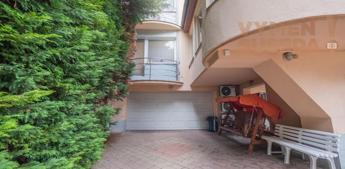 VYMEŇ SUSEDA – PRIESTOR PRE KANCELÁRIU ALEBO FIRMU 380 m2 SO ZÁHRADOU A GARÁŽOU, DUNAJSKÁ STREDA - CENTRUM.