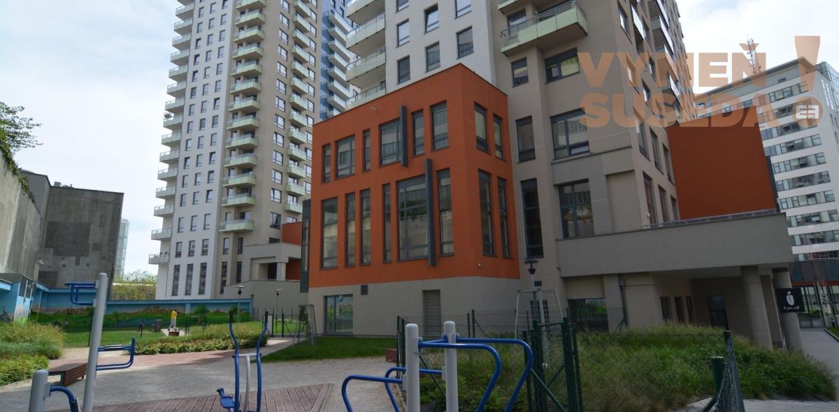 VYMEŇ SUSEDA! – PRENÁJOM VÝNIMOČNÝ 3 IZB. BYT s garážovým státím v novostavbe, Plynárenská ulica