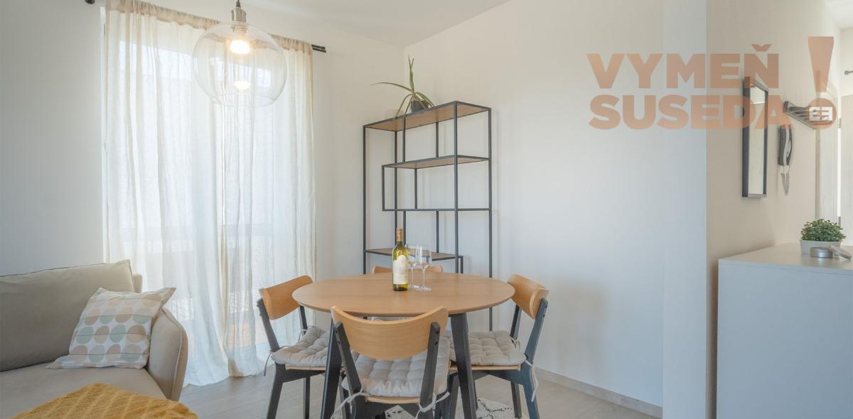 VYMEŇ SUSEDA! – Výnimočný 2 izbový byt s balkónom v novostavbe s parkovacím státim, Hamuliakovo.