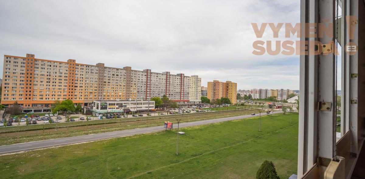 VYMEŇ SUSEDA! - VÝNIMOČNÝ 1 IZB. BYT s LOGGIOU, VYHĽADÁVANÁ LOKALITA PETRŽALKA, TOPOLČIANSKA UL., BA V.
