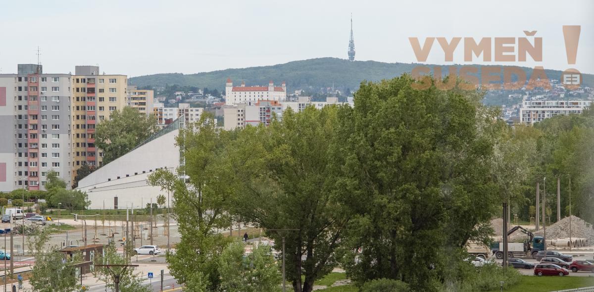 VYMEŇ SUSEDA! - VÝNIMOČNÝ 1 IZB. BYT s LOGGIOU, VYHĽADÁVANÁ LOKALITA PETRŽALKA, TOPOLČIANSKA UL., BA V.
