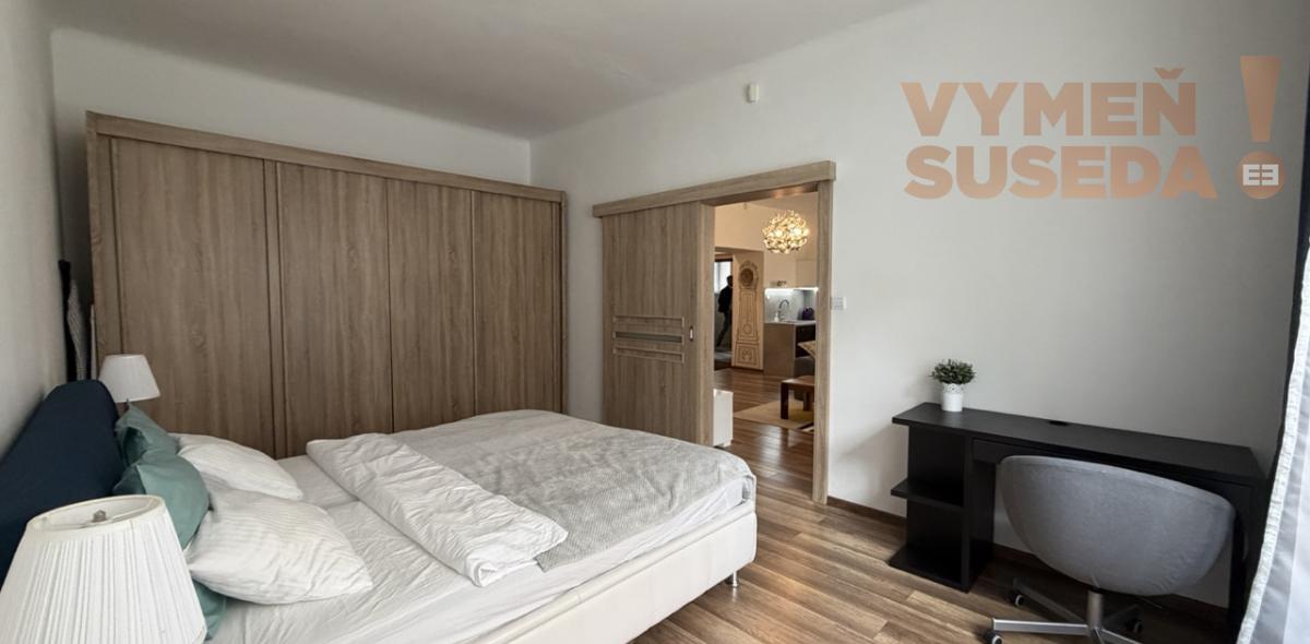 VYMEŇ SUSEDA! – VÝNIMOČNÝ 2 IZB. ZARIADENÝ BYT, DOBROVIČOVA, BA I, STARÉ MESTO.