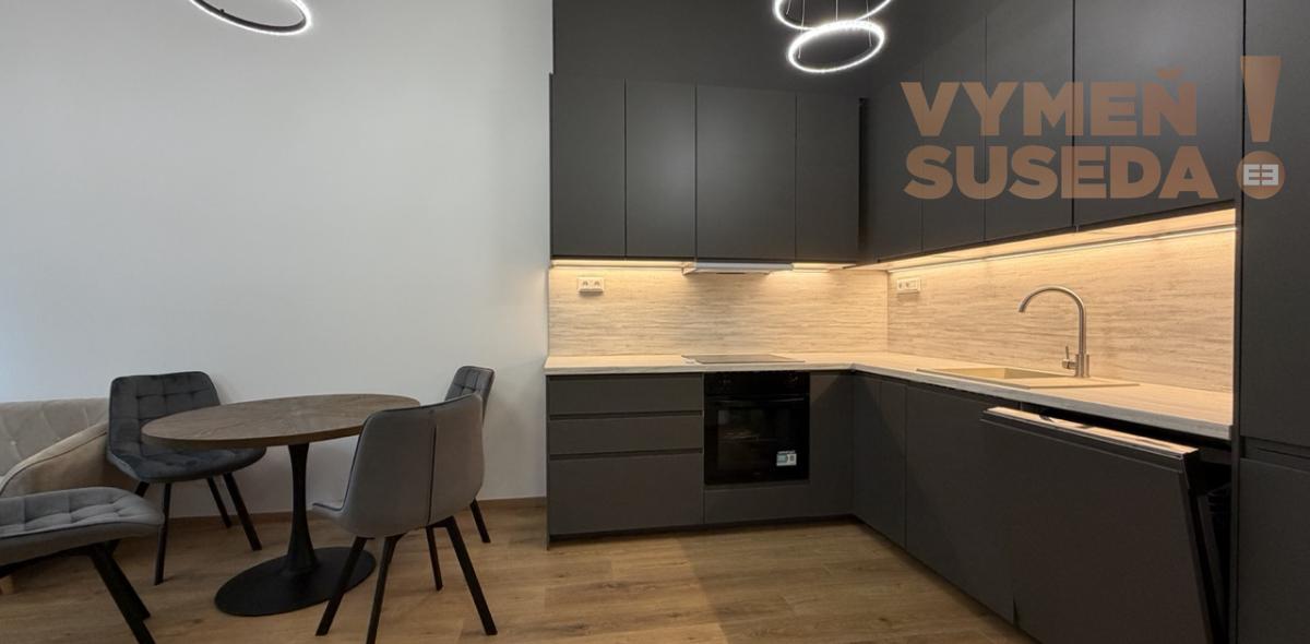 VYMEŇ SUSEDA! - VÝNIMOČNÝ 2 IZB. BYT SO ZÁHRADKOU A PARKOVANÍM, FIALOVÁ UL., BRATISLAVA V, PETRŽALKA,