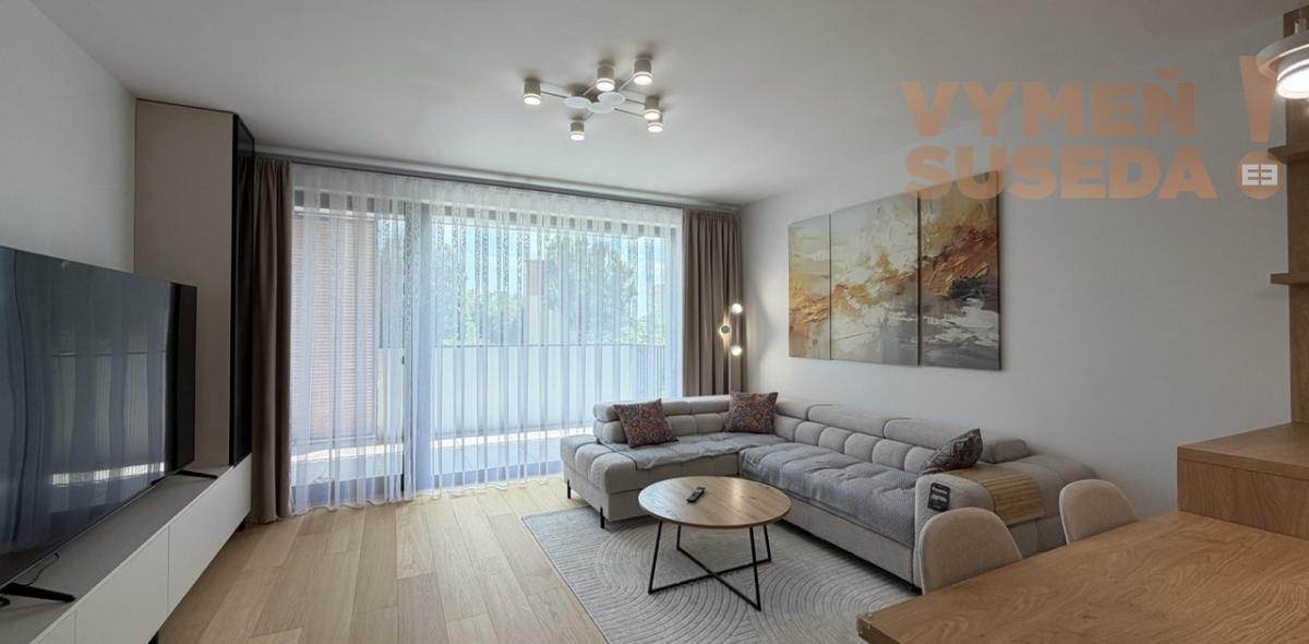 VYMEŇ SUSEDA! – VÝNIMOČNÝ 2 IZB. ZARIADENÝ BYT S BALKÓNOM A GARÁŽOVÝM STÁTÍM, TRNAVSKÁ CESTA, BA II, RUŽINOV,