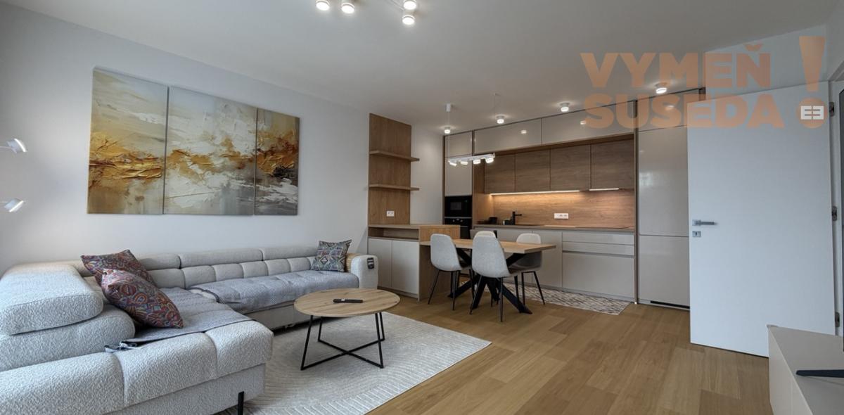 VYMEŇ SUSEDA! – VÝNIMOČNÝ 2 IZB. ZARIADENÝ BYT S BALKÓNOM A GARÁŽOVÝM STÁTÍM, TRNAVSKÁ CESTA, BA II, RUŽINOV,