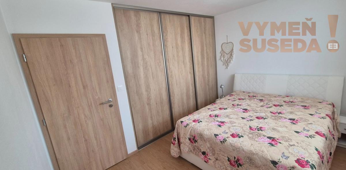 VYMEŇ SUSEDA! – VÝNIMOČNÝ 2 IZB. ZARIADENÝ BYT S BALKÓNOM A PARKOVANÍM, GUSTÁVA MALLÉHO, BA V, PETRŽALKA.