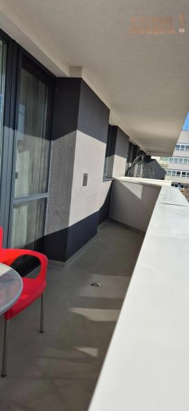 VYMEŇ SUSEDA! – VÝNIMOČNÝ 2 IZB. ZARIADENÝ BYT S BALKÓNOM A PARKOVANÍM, GUSTÁVA MALLÉHO, BA V, PETRŽALKA.