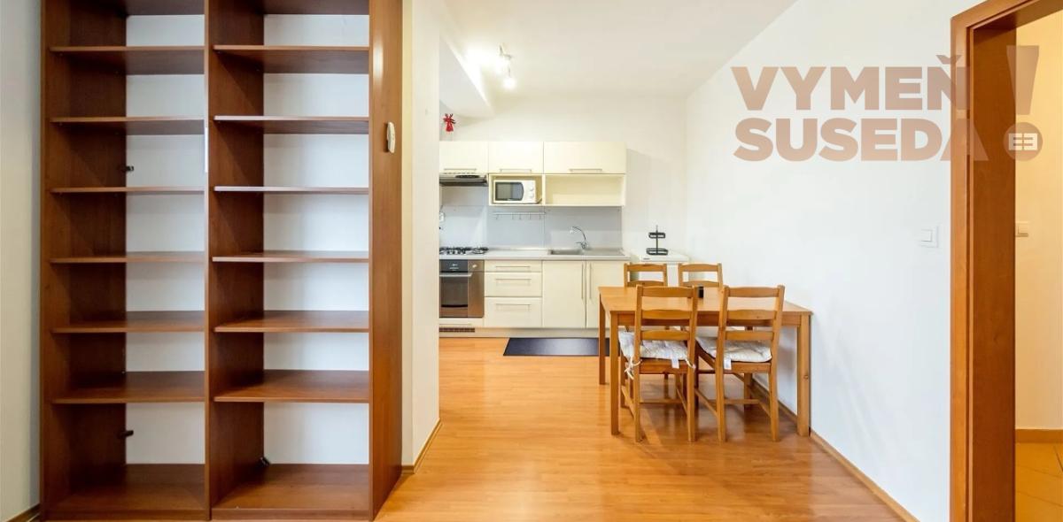VYMEŇ SUSEDA! – VÝNIMOČNÝ 2 IZB. ZARIADENÝ BYT S LOGGIOU, BUDATÍNSKA, BA V, PETRŽALKA,