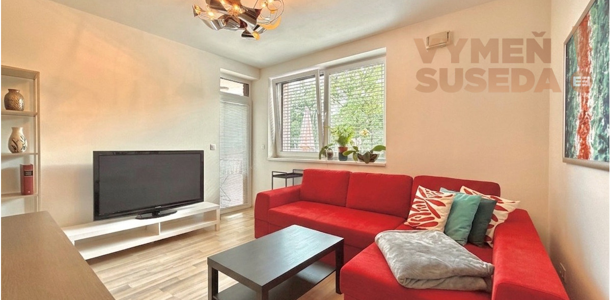 VYMEŇ SUSEDA! – PRIESTRANNÝ 2 IZB. ZARIADENÝ BYT, TERASA, PET FRIENDLY, ĎUMBIERSKA UL., NOVÉ MESTO, BA III