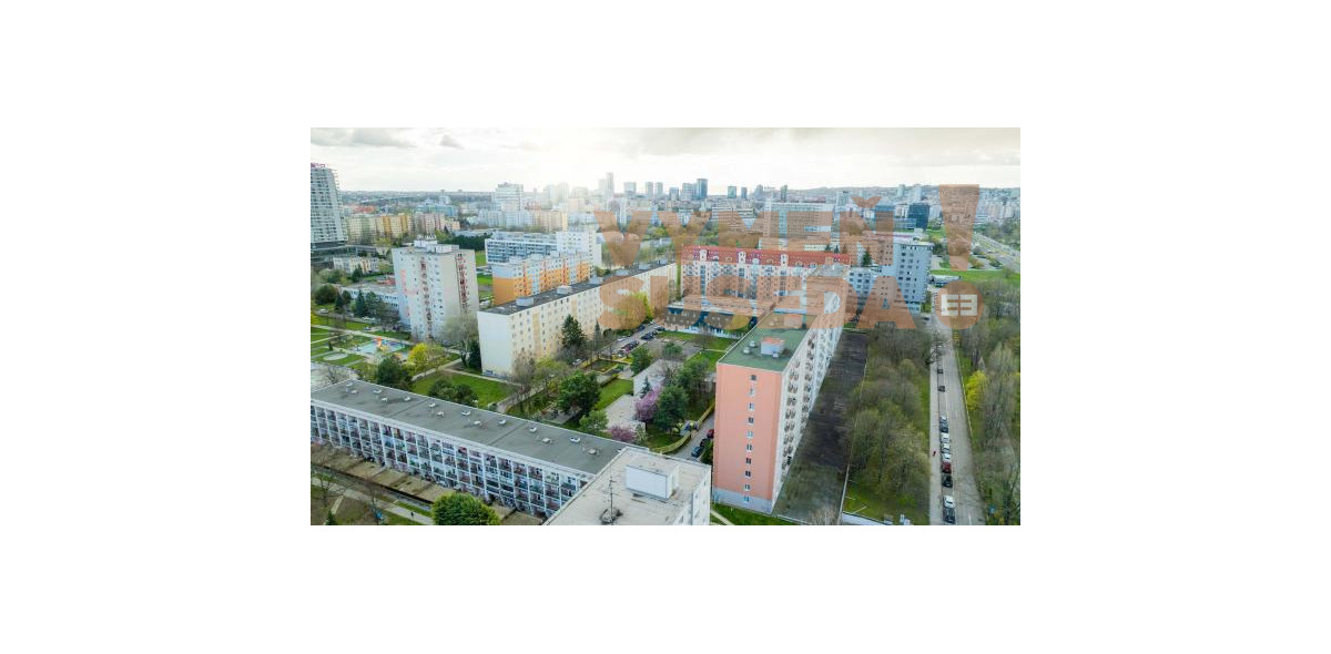 VYMEŇ SUSEDA! – Prenájom priestranného 2-izbového bytu s veľkou loggiou, Ružinov –  Astrová ul., Bratislava II