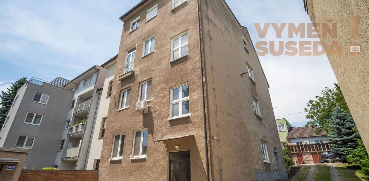 VYMEŇ SUSEDA! -  VÝNIMOČNÝ RODINNÝ DOM SO 4 BYTOVÝMI JEDNOTKAMI, VYHĽADÁVANÁ LOKALITA, BA III -  ČAJAKOVA ulica
