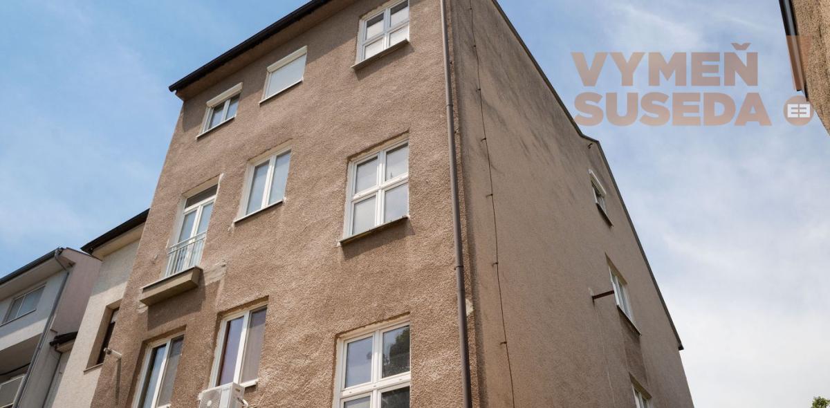 VYMEŇ SUSEDA! -  VÝNIMOČNÝ RODINNÝ DOM SO 4 BYTOVÝMI JEDNOTKAMI, VYHĽADÁVANÁ LOKALITA, BA III -  ČAJAKOVA ulica