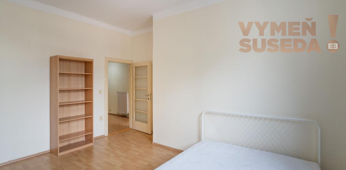 VYMEŇ SUSEDA! -  VÝNIMOČNÝ RODINNÝ DOM SO 4 BYTOVÝMI JEDNOTKAMI, VYHĽADÁVANÁ LOKALITA, BA III -  ČAJAKOVA ulica